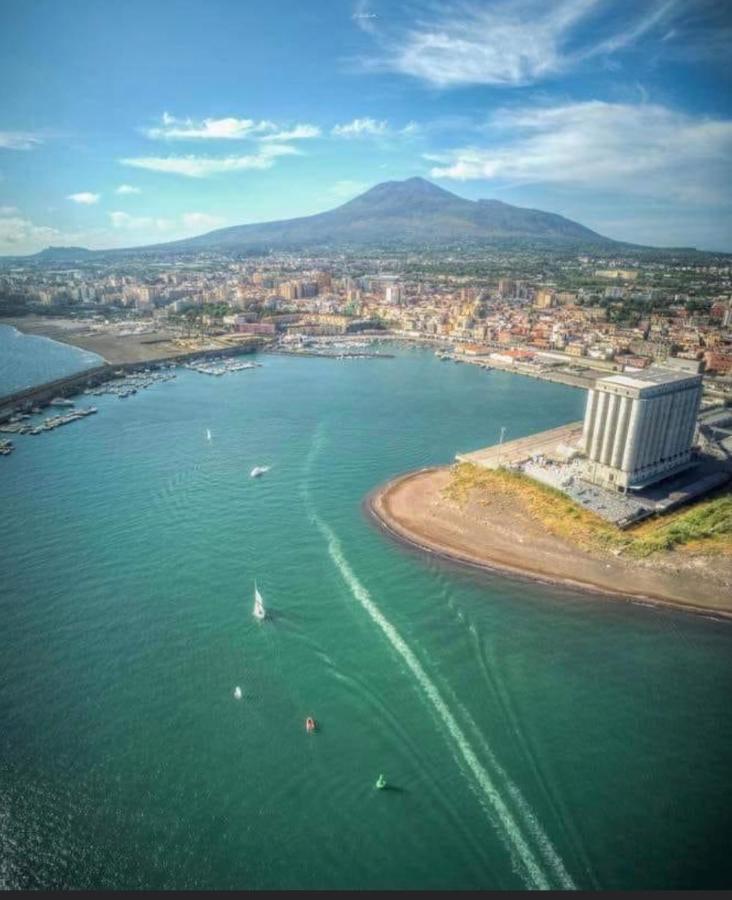 La Casa Di Vittoria Apartamento Torre Annunziata Exterior foto